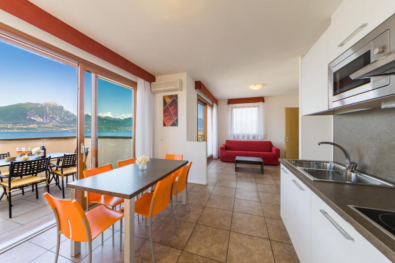 Residence La Corte Danese Торрі-дель-Бенако Екстер'єр фото