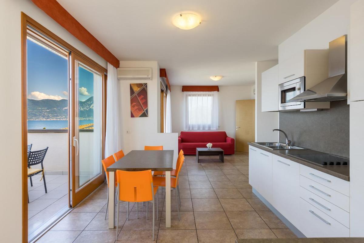 Residence La Corte Danese Торрі-дель-Бенако Екстер'єр фото